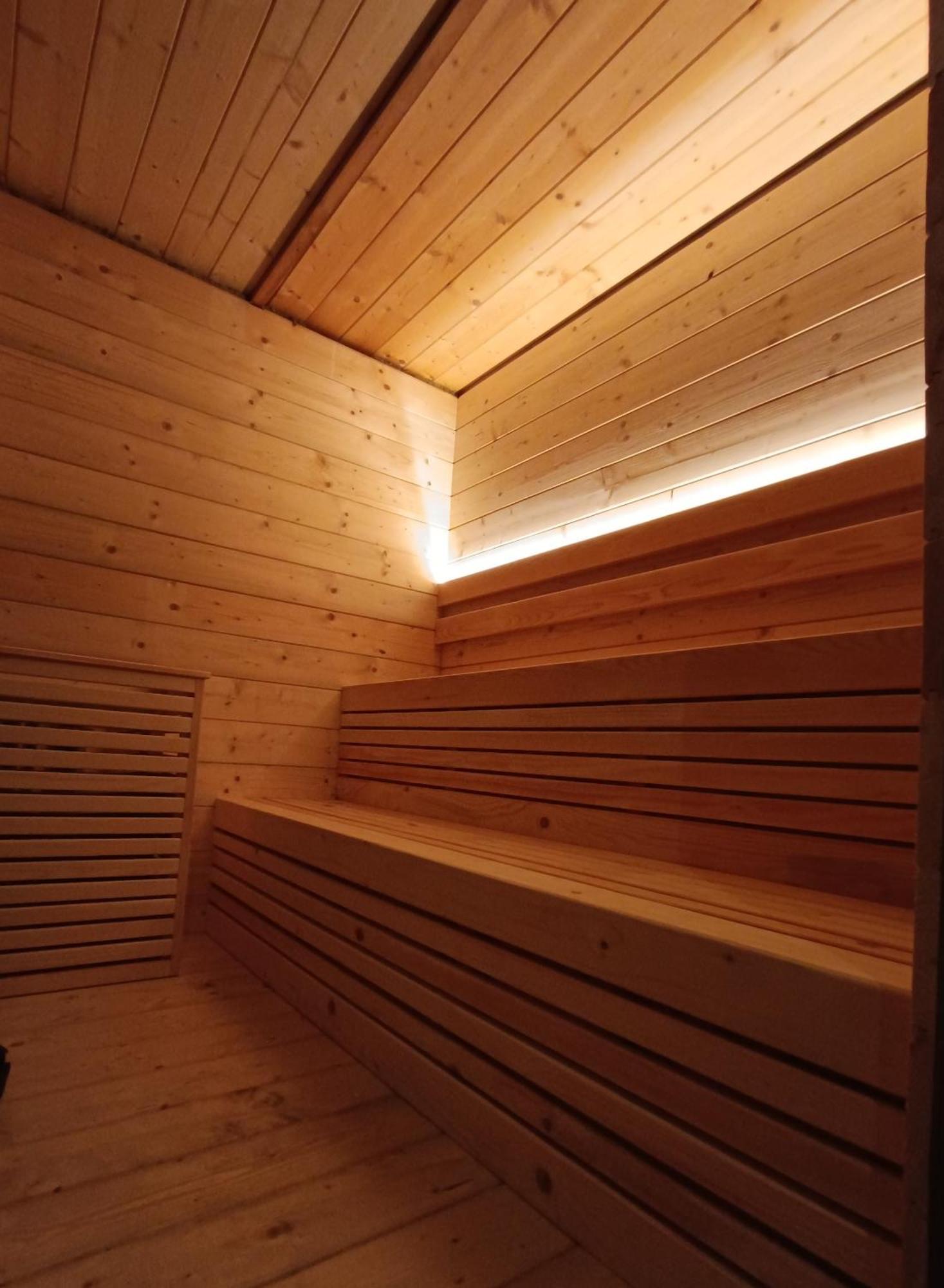 Suittina, Exclusive - Wellness - Living
